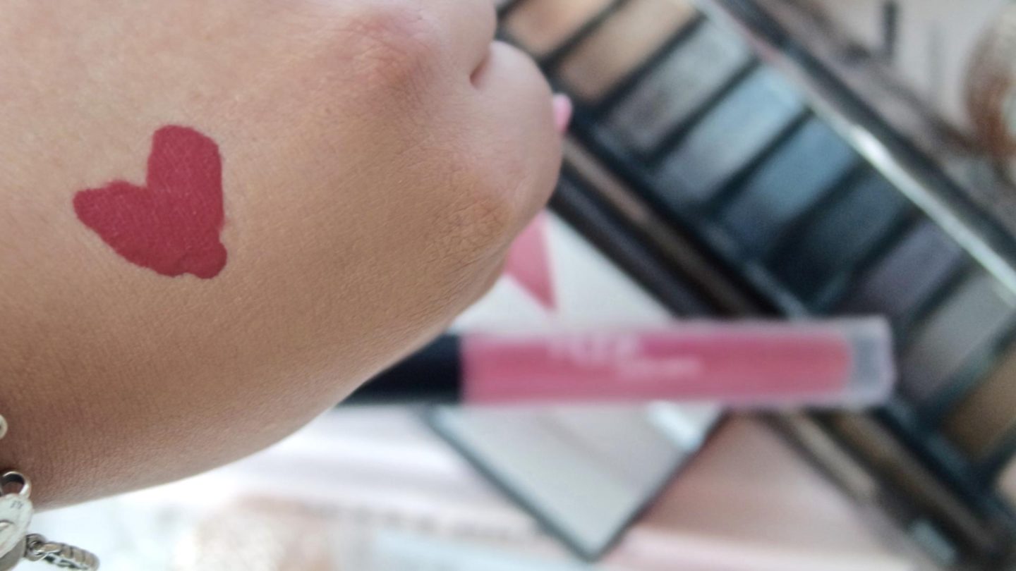 Huda Beauty Liquid Matte Lipstick - Gossip Gurl || Beauty