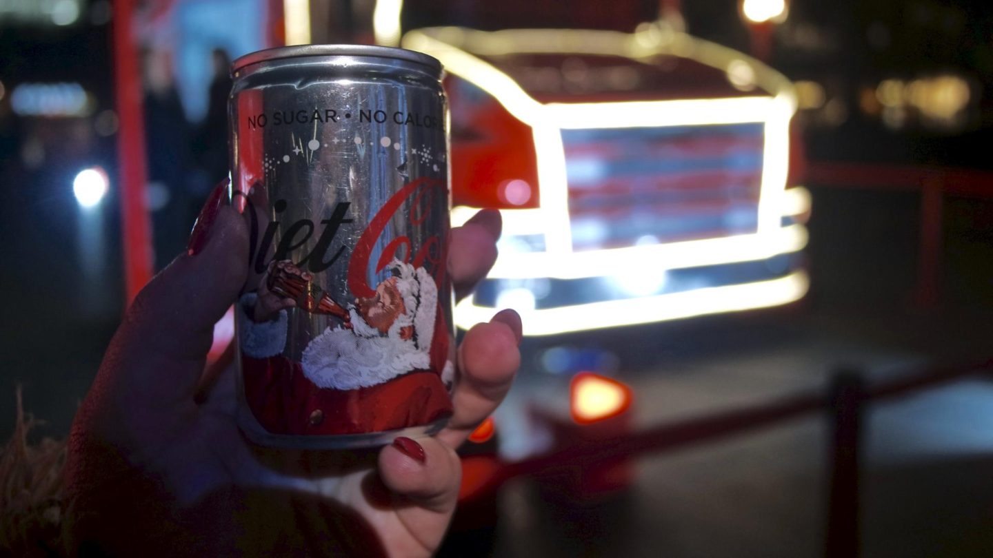 Holidays Are Coming - Coca-Cola Christmas Truck Tour 2016 || Life Lately