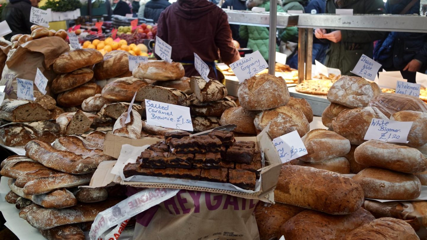 Saturday Mornings at Portobello Road, Chelsea || London