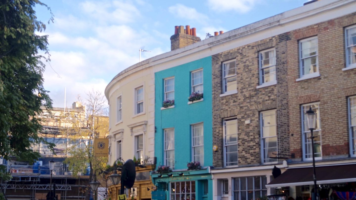 Saturday Mornings at Portobello Road, Chelsea || London