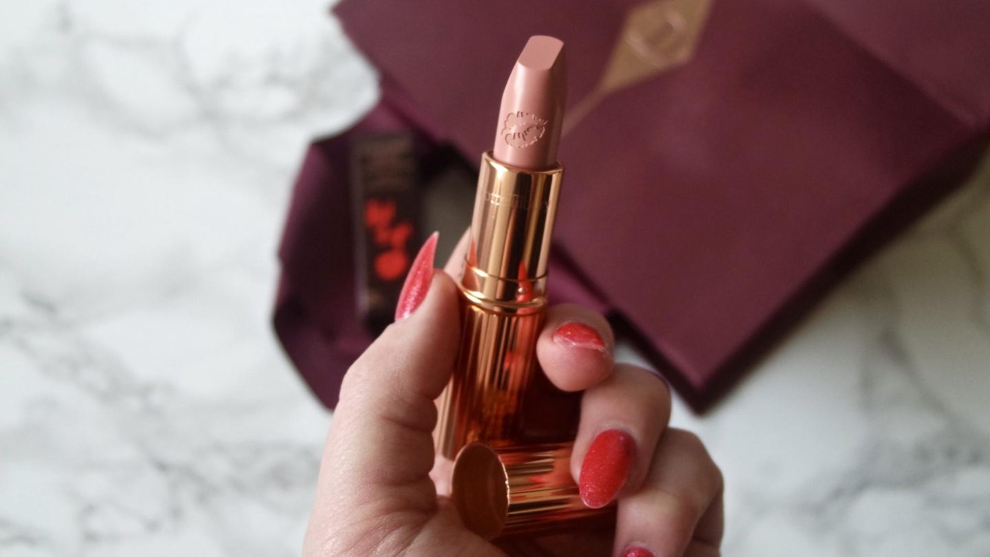 Charlotte Tilbury Hot Lips Lipstick in Kim K.W || Beauty