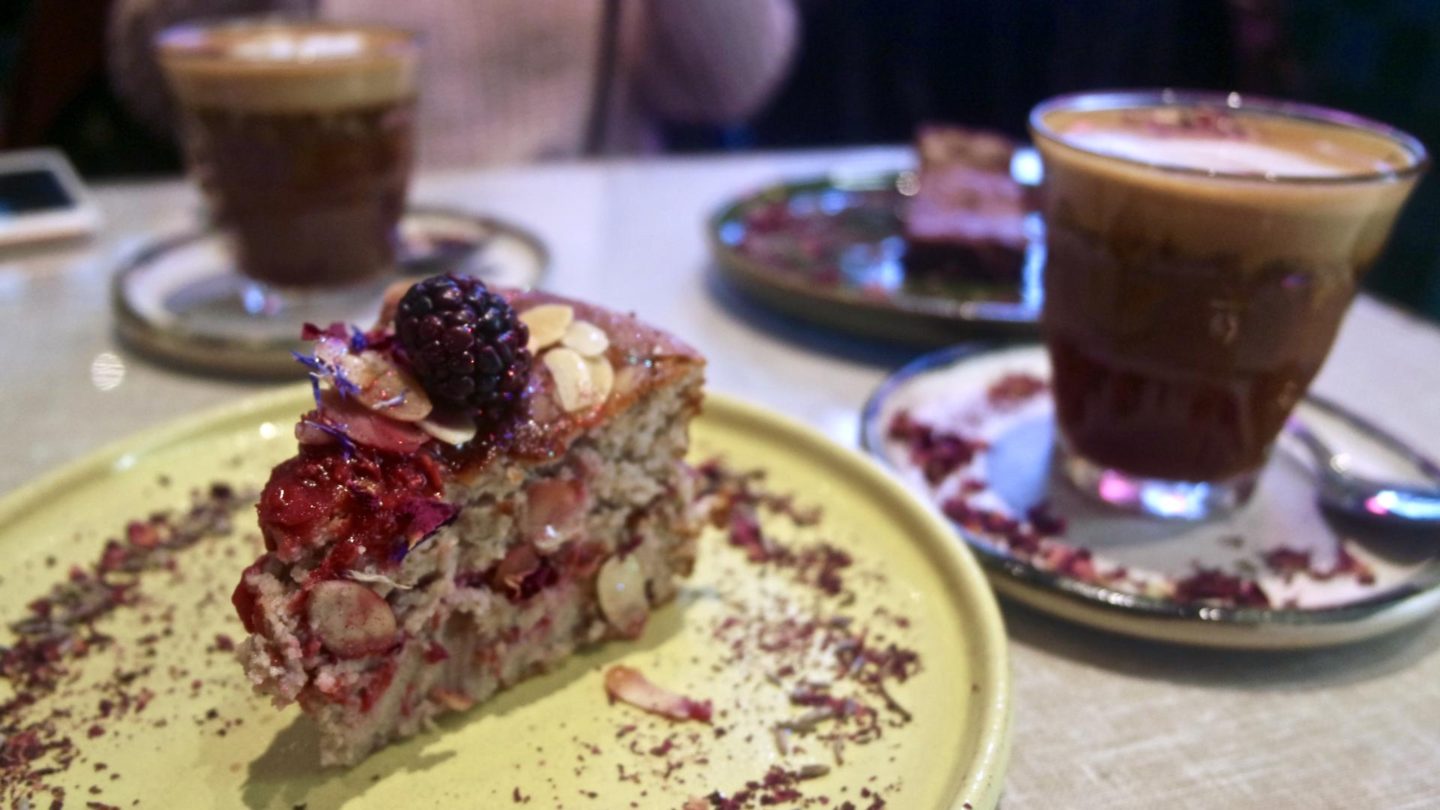 Farm Girl Cafe, Portobello Road - Chelsea || Food & Drink