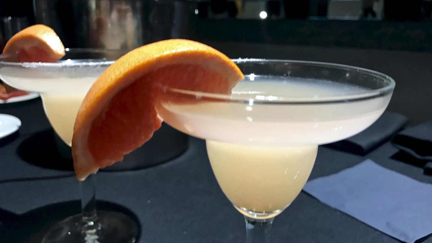 Grapefruit Margarita Cocktail Recipe || Food & Drink