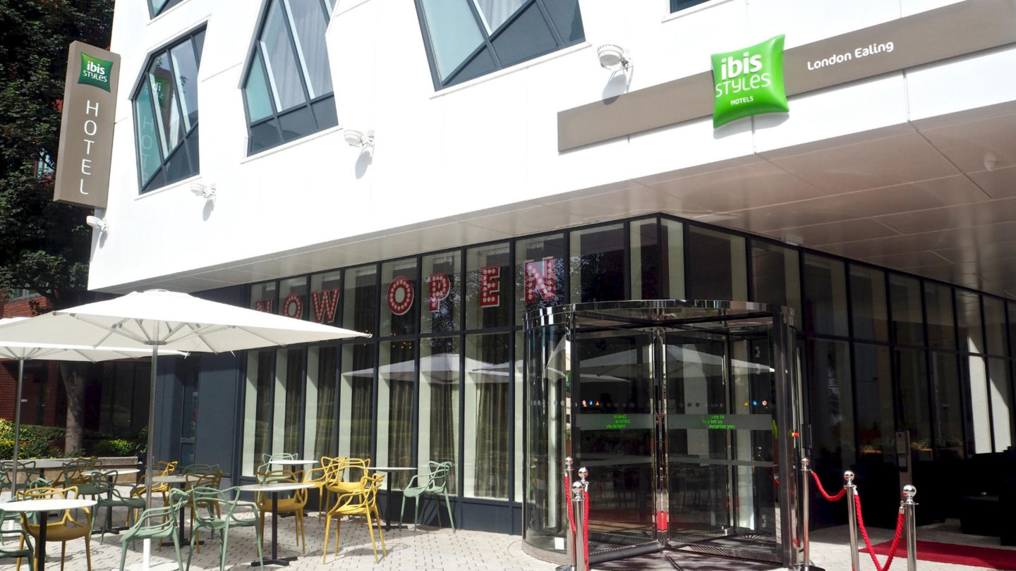 A Night At Ibis Suits Hotel, Ealing || Travel